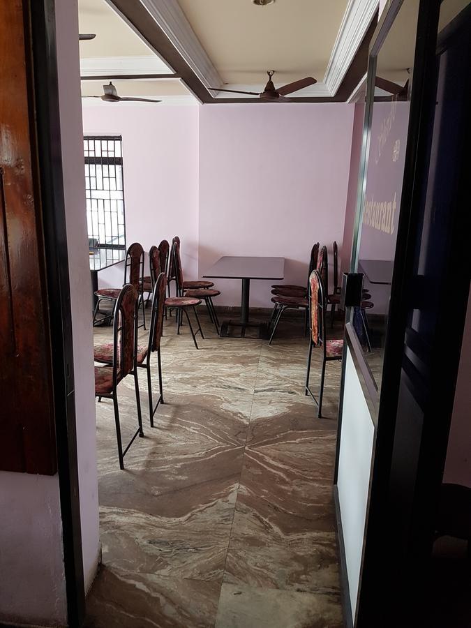 Hotel Boban Plaza Thiruvananthapuram Екстериор снимка